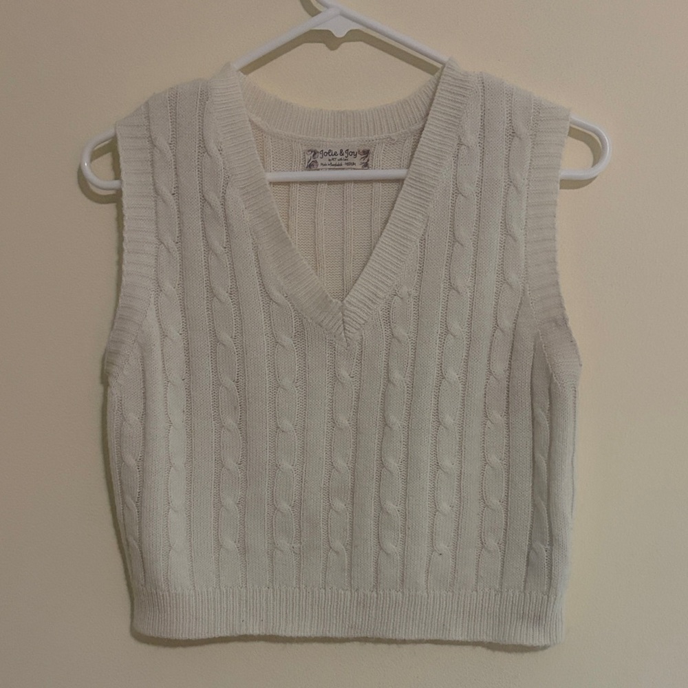 Cable Knit V-Neck Sweater Vest